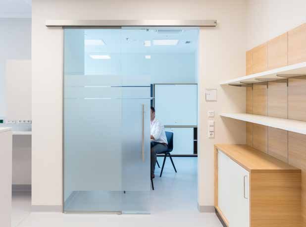 System Przesuwny Naścienny Premium Glass