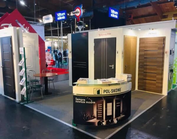 bode AKB būve koka logi un durvis